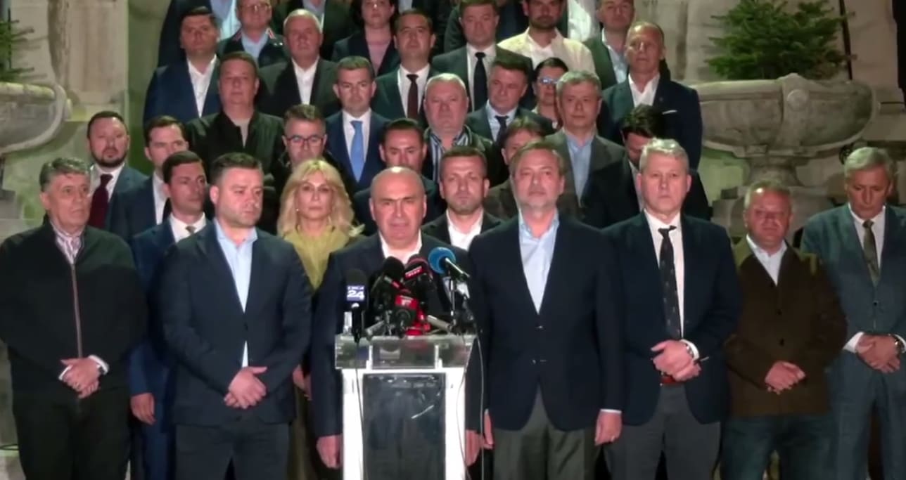 Ilie Bolojan în discurs, în fața membrilor PNL