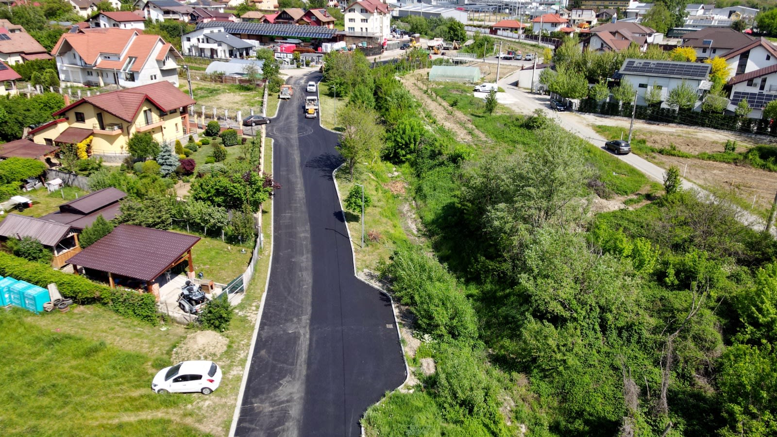 Lucrări ample în Râmnicu Vâlcea: străzi asfaltate la marginea orașului și reamenajări în centru