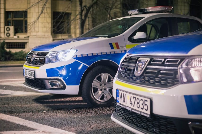 Polițiști și jandarmi în acțiune în Tulcea, aplicând sancțiuni contravenționale Polițiști și jandarmi în acțiune în Tulcea, aplicând sancțiuni contravenționale