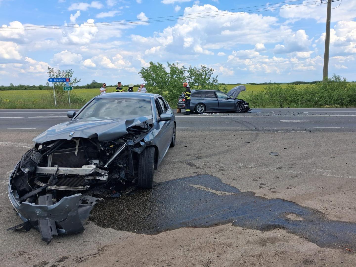 Impact între două mașini în intersecția din Deta, Timiș