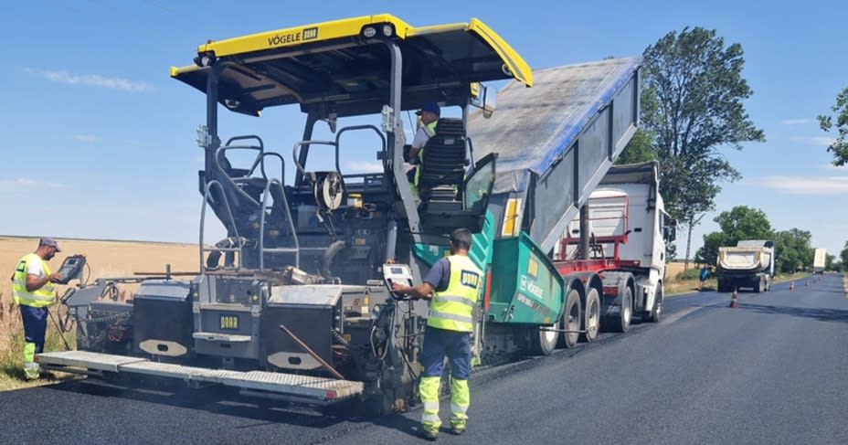 Lucrări de asfaltare pe șoseaua dintre Timișoara și Jimbolia