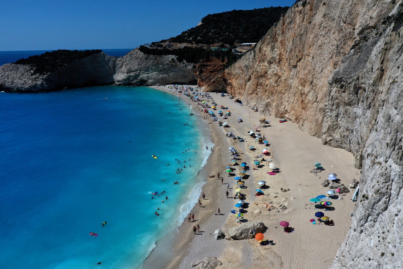 Mister în Grecia după descoperirea unei drone cu explozibil în apropierea unei destinații turistice populare