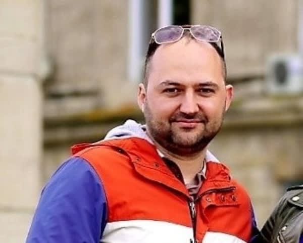 Antoniu Lisnic din Bălți, Moldova, în fața spitalului Antoniu Lisnic din Bălți, Moldova, în fața spitalului