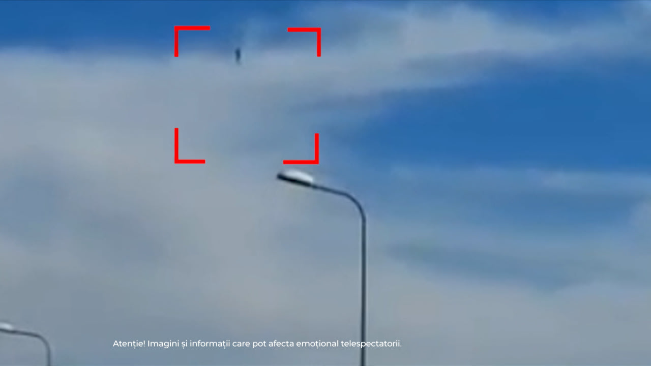 Parașutist în aer Parașutist în aer