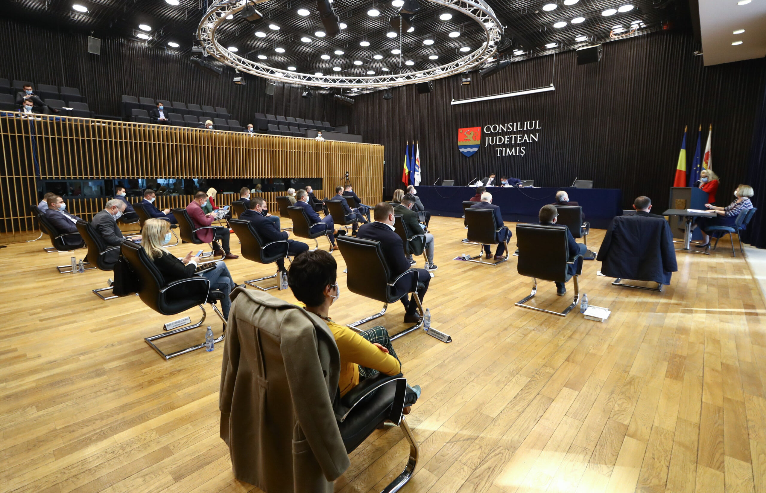 Reprezentanți CJT semnând parteneriate pentru investiții în Timiș