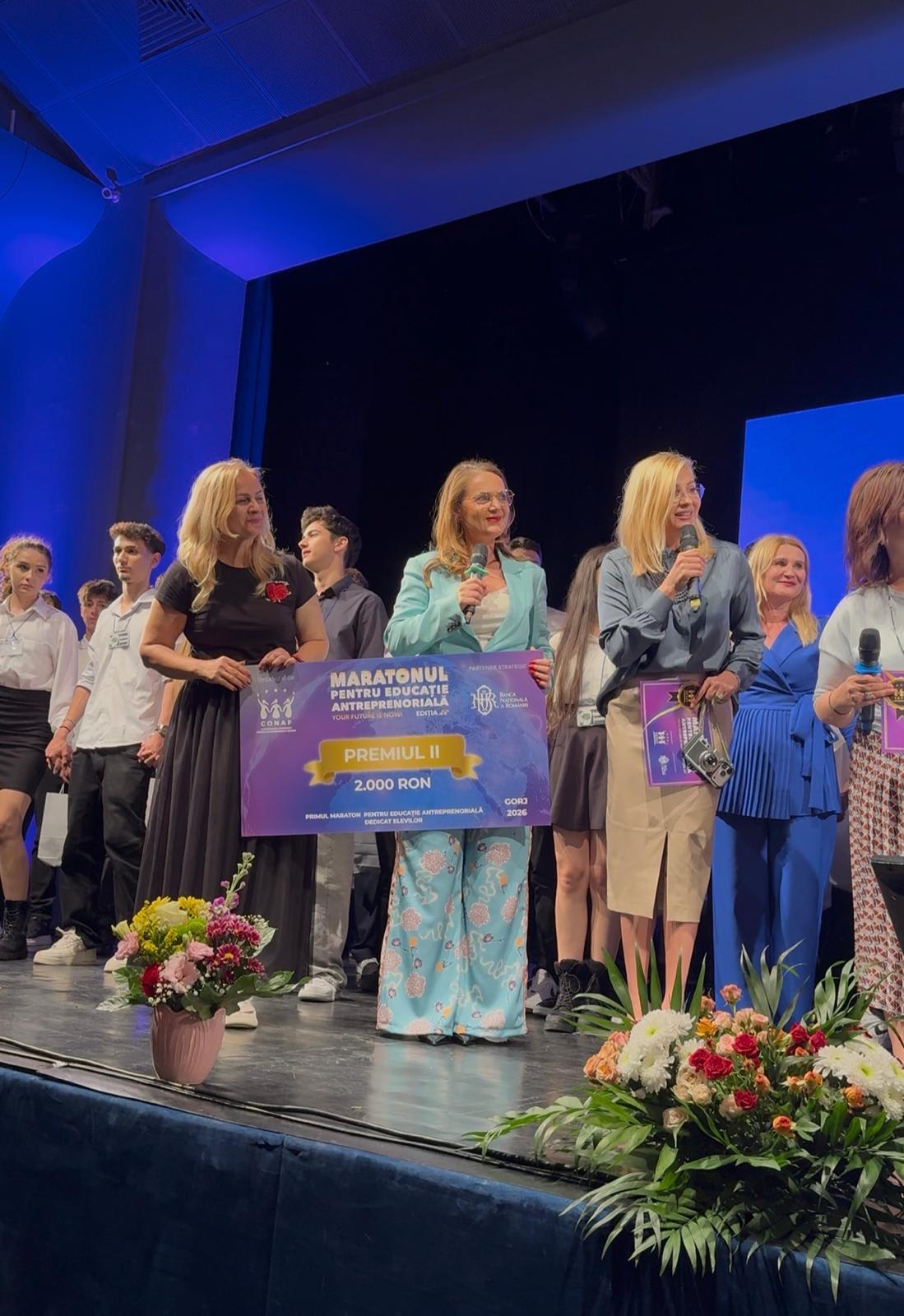 12 echipe de liceeni din Vâlcea concurează în semifinala „Maratonul pentru Educație Antreprenorială” IV