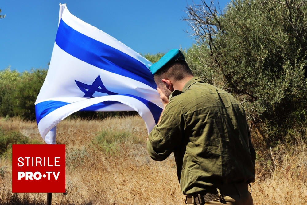 Ofițeri israelieni și drone militare în teren Ofițeri israelieni și drone militare în teren