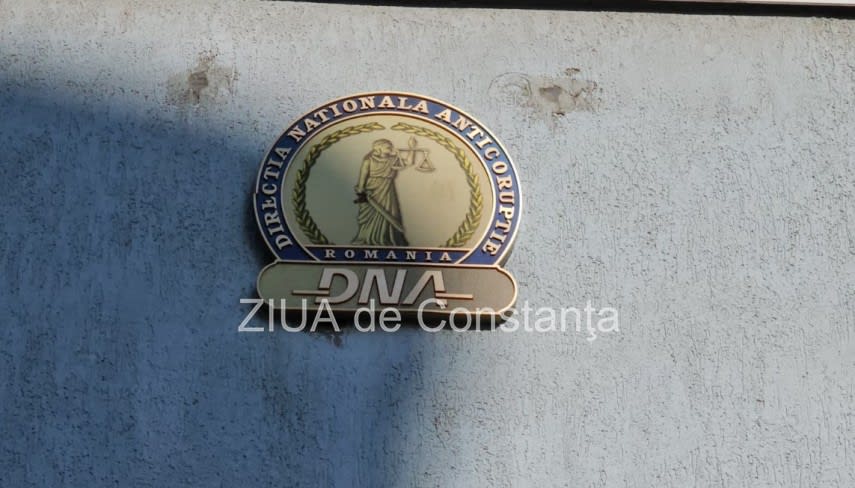 Polițiști și procurori la percheziții la Vama Constanța