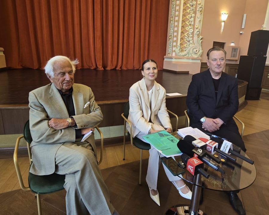 Sala de Bal a Cazinoului din Constanța pregătită pentru festival