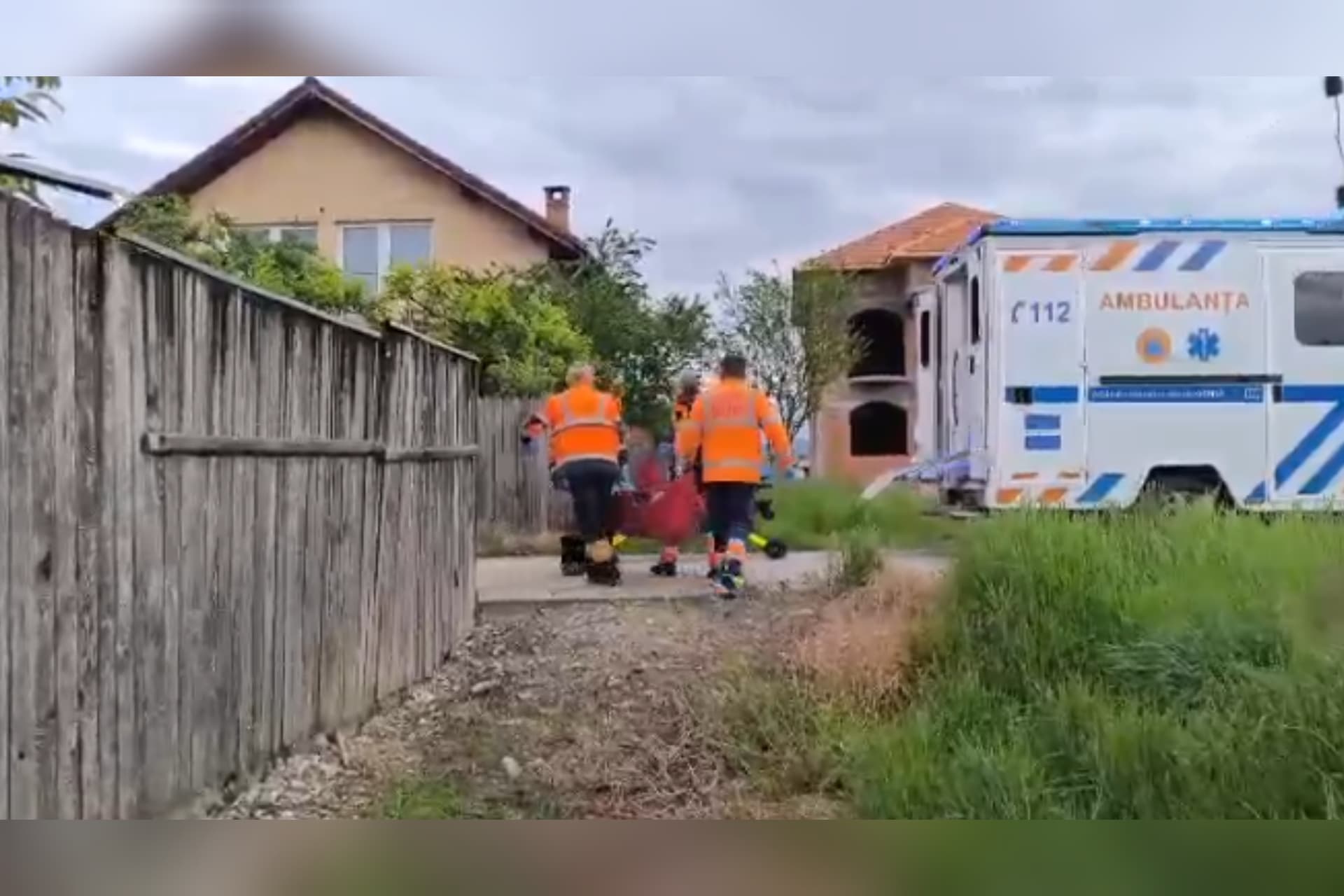 Gest extrem în Râmnicu Vâlcea: un bărbat și-ar fi dat foc pe malul Oltului, în zona Râureni