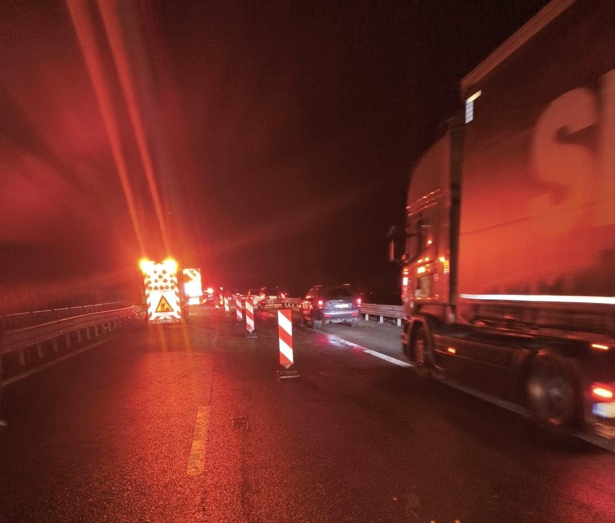 Accident cu tiruri pe autostrada A1 în zona Arad