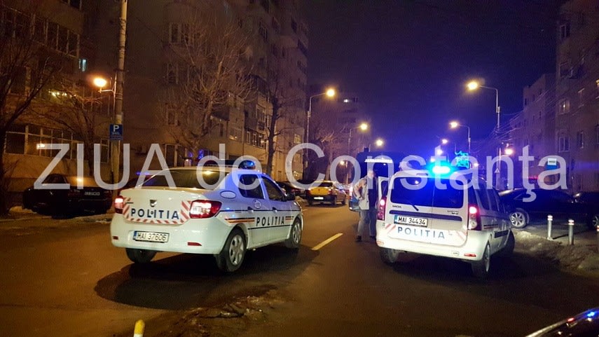 Polițiști intervenind în Mamaia după conflict între grupuri Polițiști intervenind în Mamaia după conflict între grupuri