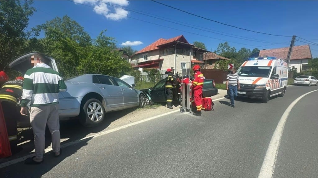 Accidentul de la Vlădești ridică semne de întrebare: șoferița ar fi fost distrasă de o convorbire telefonică cu soțul ei, Ionuț Linte