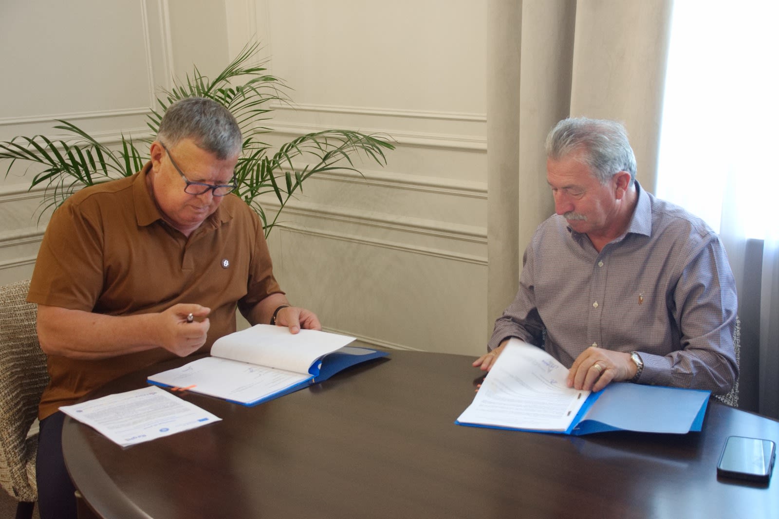 Primarul Mircia Gutău a semnat proiectul de 35 milioane de lei pentru piste și promenade în Râmnicu Vâlcea