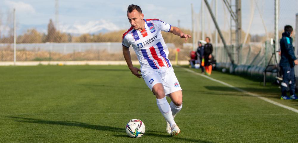 Antonio Cruceru în tricoul FC Bihor în timpul unui meci