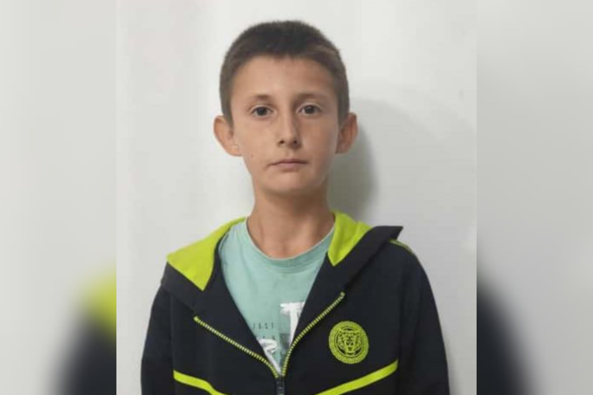 Copil de 13 ani dispărut după ce a luat microbuzul spre Râmnicu Vâlcea, apel la cetățeni
