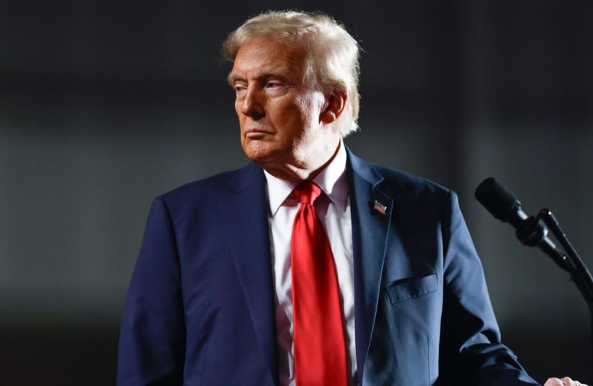 Imagine a unei bancnote de 250 de dolari cu portretul lui Donald Trump