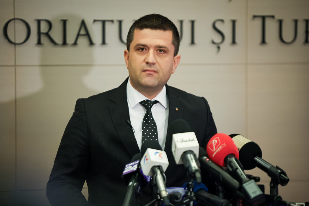 Dronă militară în zbor deasupra orașului Galați