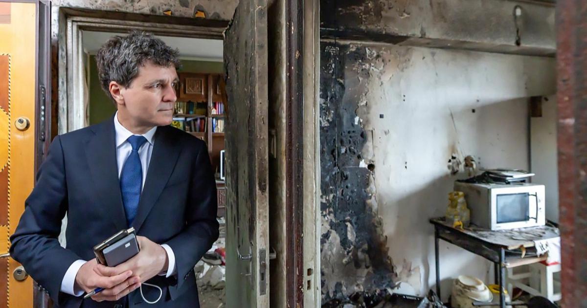 Dronă rusească prăbușită în Galați, bloc de locuințe și militari NATO în acțiune Dronă rusească prăbușită în Galați, bloc de locuințe și militari NATO în acțiune