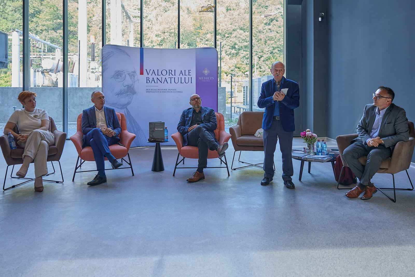Eveniment de lansare a enciclopediei în centrul cultural din Reșița