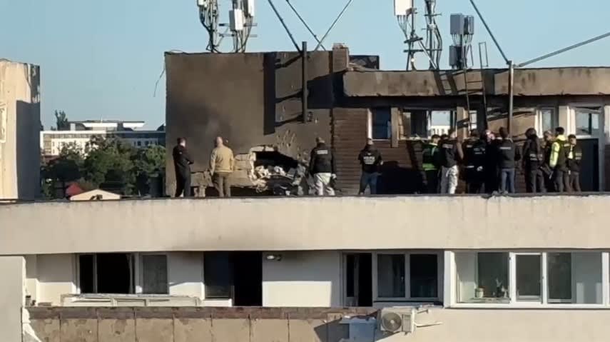 Reprezentanți diplomatici în discuție, consulat și dronă prăbușită