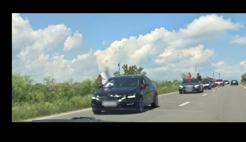 Polițiști din Mangalia sancționează tineri pe DN39