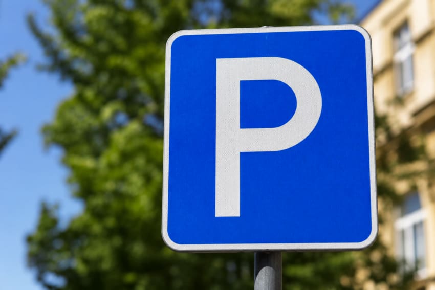 Primar Călin Bibarț în zona noii parcări din Arad