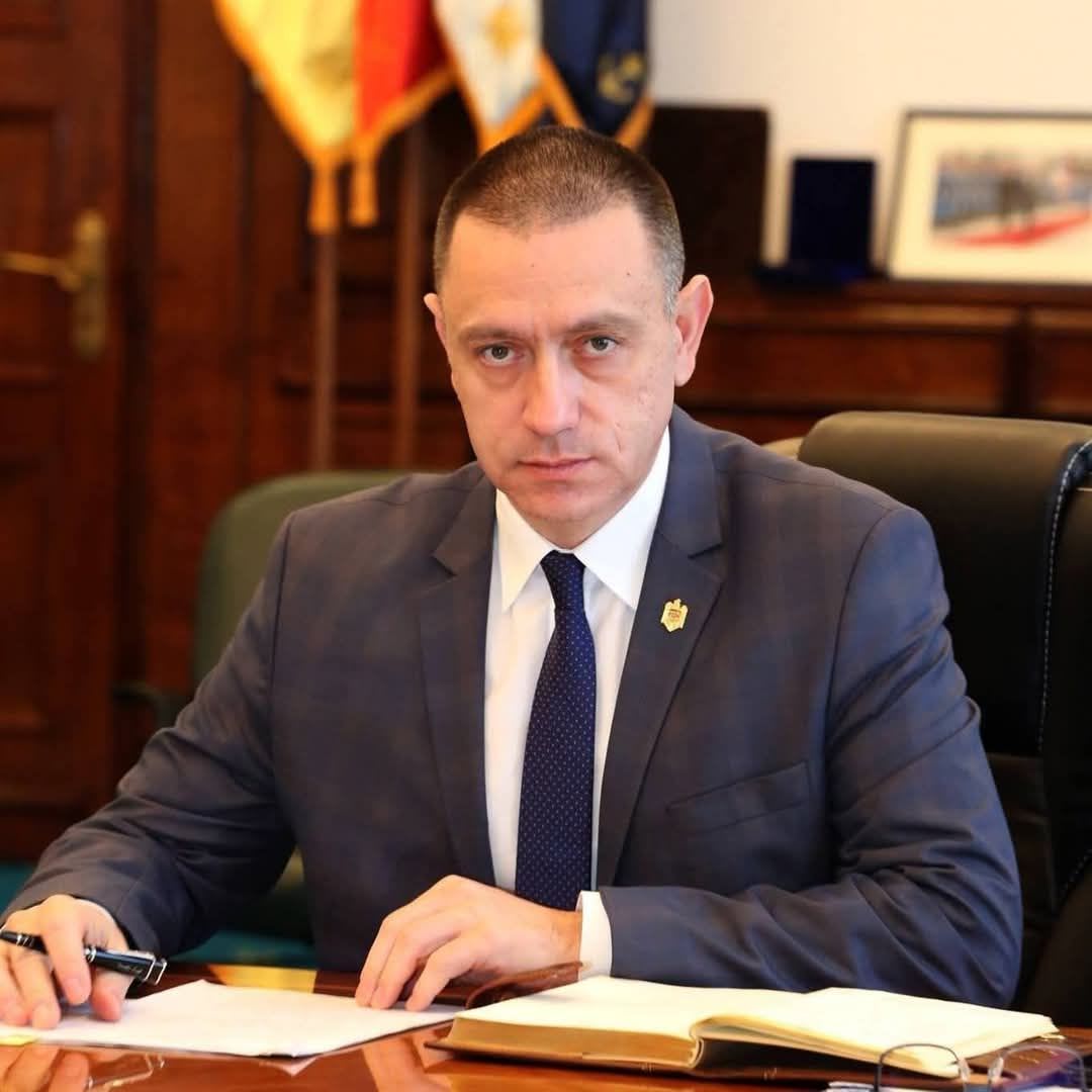 Mihai Fifor în timpul declarației despre guvernul PSD