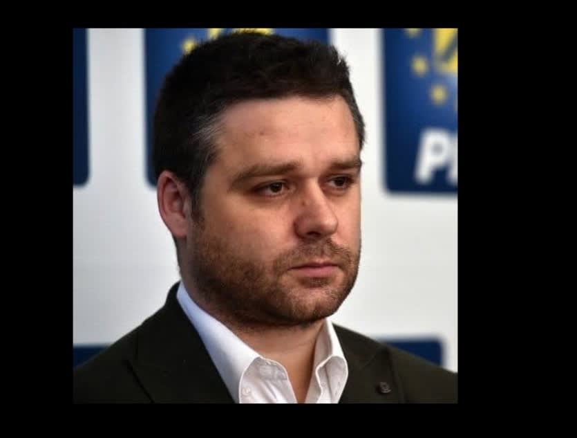 Ciprian Ciucu ajungând la DNA