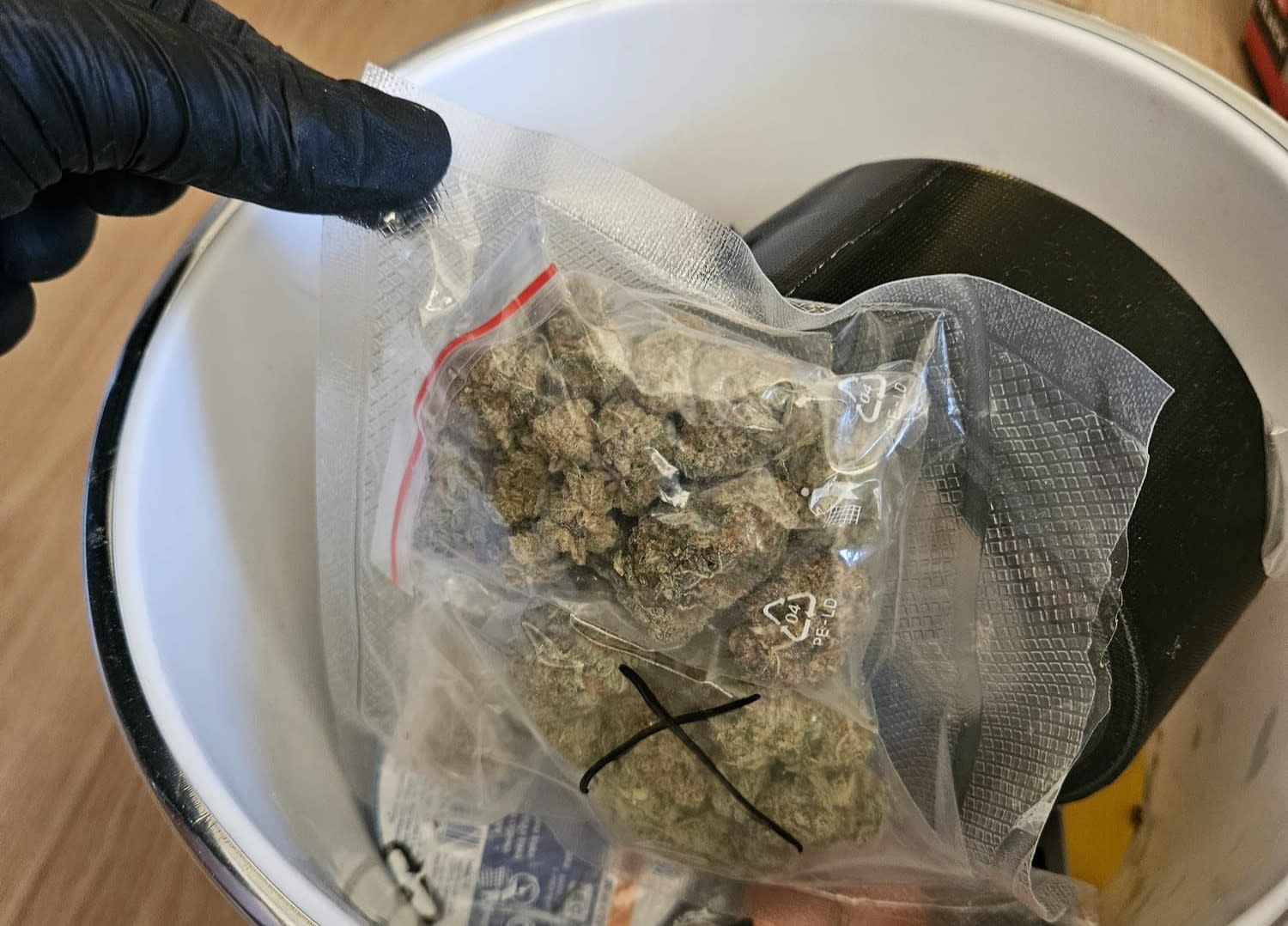 Polițiști și echipamente de trafic droguri în Constanța