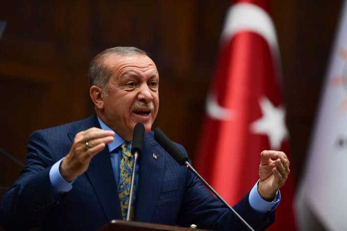 Președintele turc Erdogan și președintele României Nicușor Dan în discuție oficială