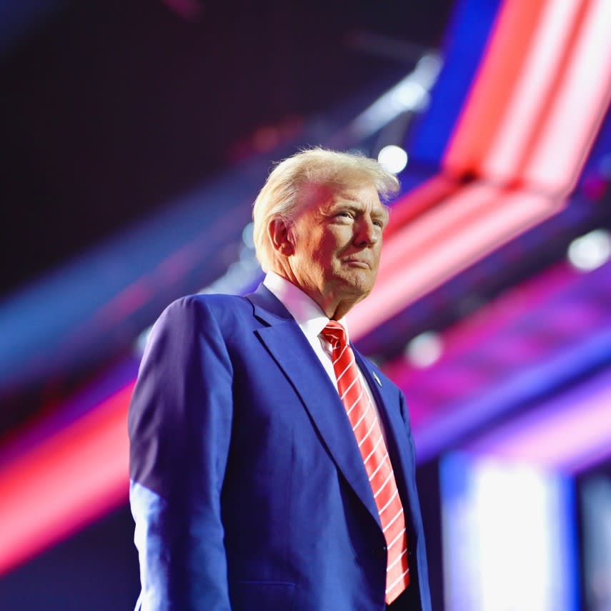 Donald Trump în discurs, imagine oficială, context geopolitic