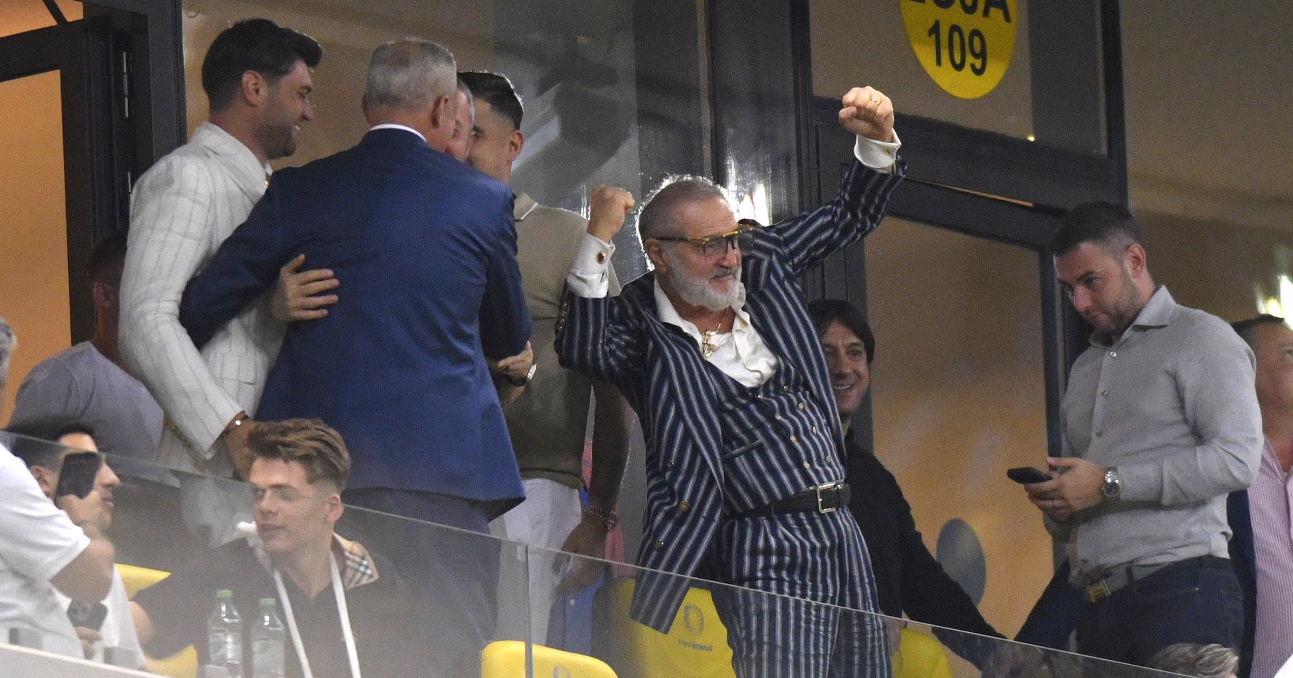 Gigi Becali în direct la TV, discuție despre transferul lui Drăguș Gigi Becali în direct la TV, discuție despre transferul lui Drăguș