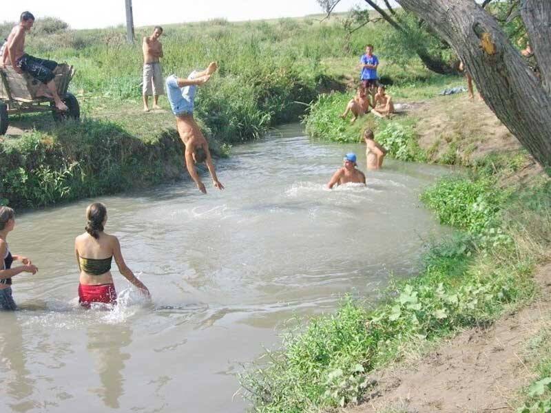 Se pregătește un miniștrand cu loc de picnic în Ariniș