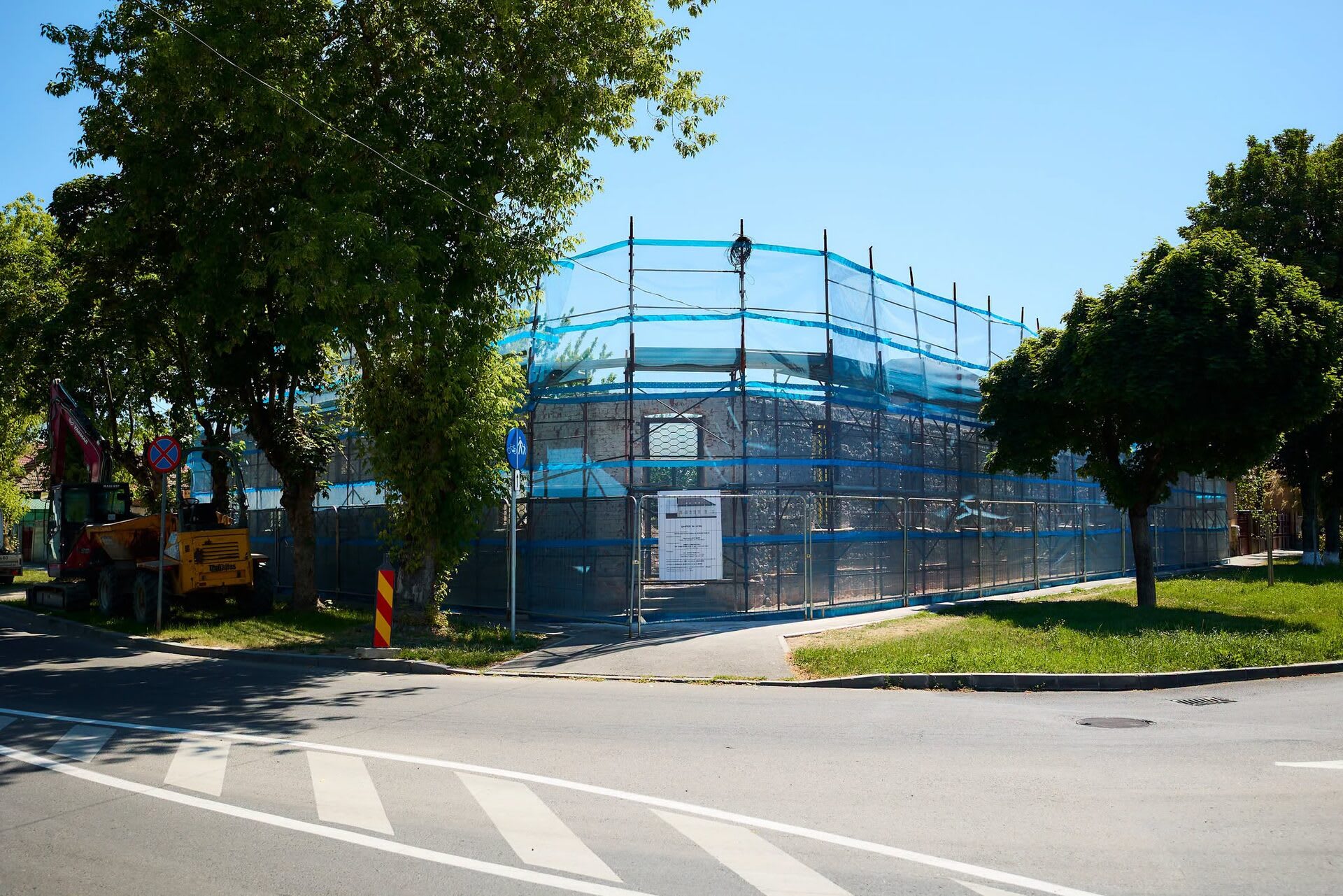 Clădire reabilitată și centru cultural modern în Satu Mare Clădire reabilitată și centru cultural modern în Satu Mare