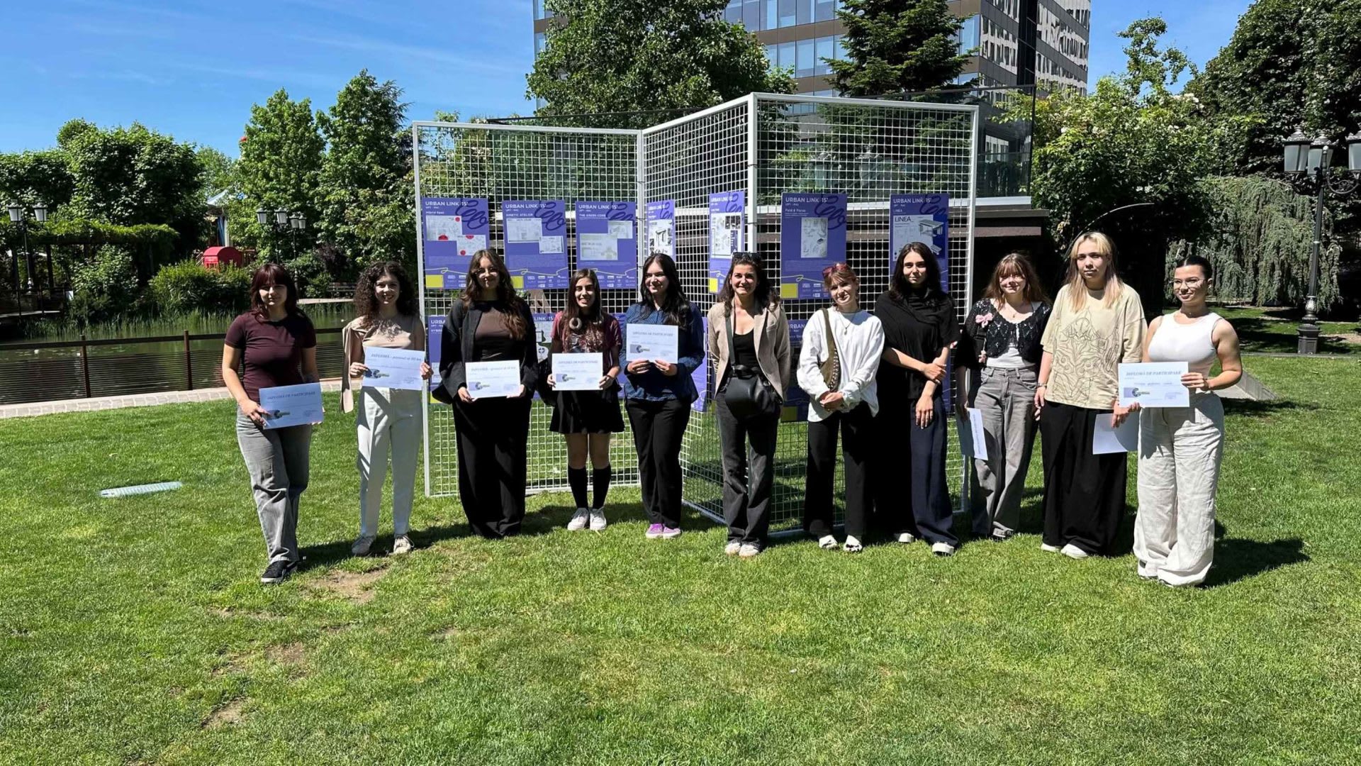 Studenți arhitecți premiati la competiție urbană Studenți arhitecți premiati la competiție urbană