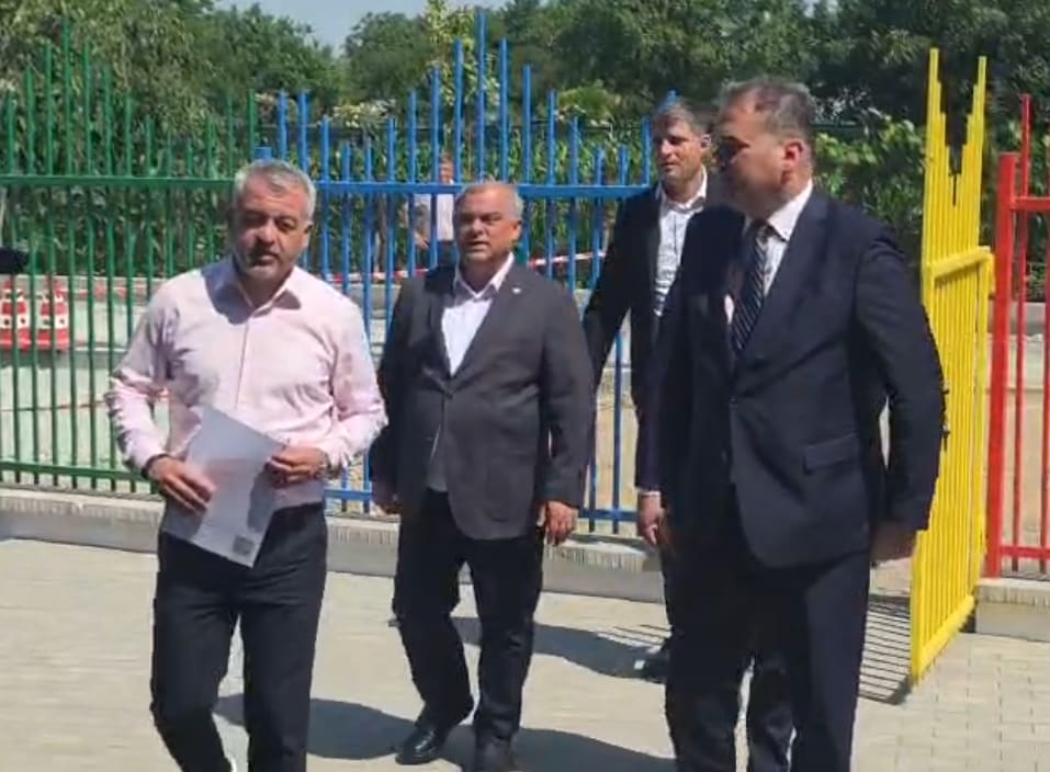 Ministrul Cseke Attila inaugurează creșa din Viișoara, Vaslui Ministrul Cseke Attila inaugurează creșa din Viișoara, Vaslui
