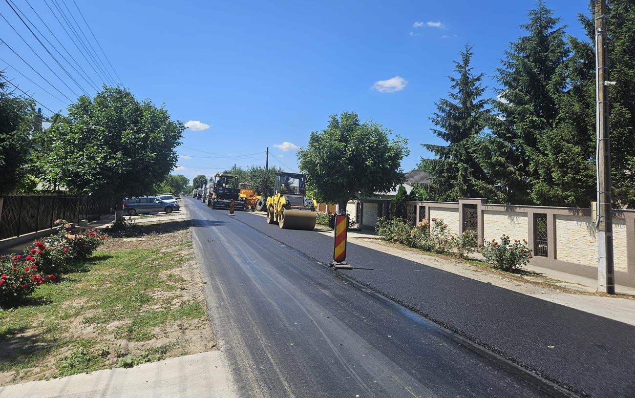 Lucrări de asfaltare pe drumurile județene din Brăila Lucrări de asfaltare pe drumurile județene din Brăila
