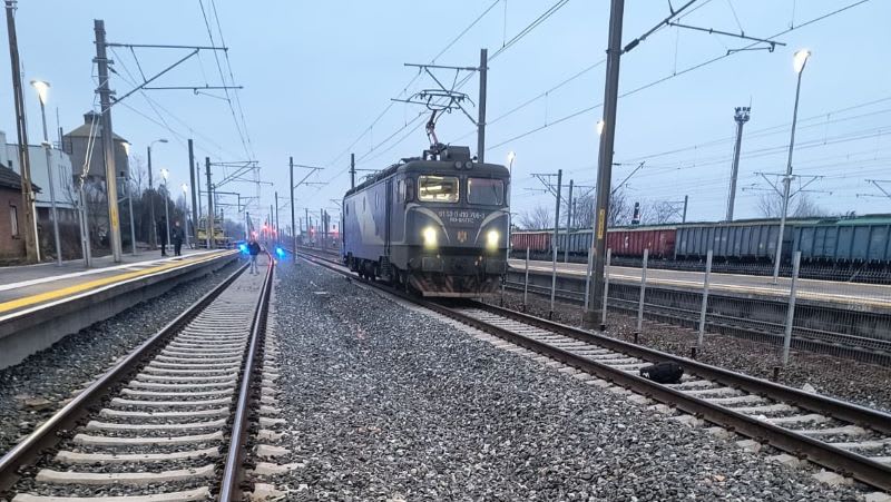 Tren CFR circulând pe litoralul românesc în perioada festivalului Beach Please