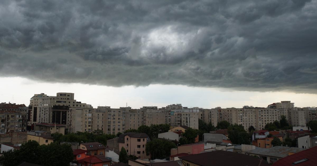 București și Ilfov, sub cod portocaliu de ploi torențiale și vijelii, a fost emis mesaj RO-Alert