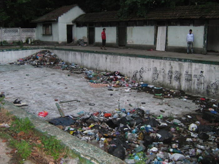 Lucrări de restaurare la Uszoda din Timișoara, muncitori și echipe de specialiști