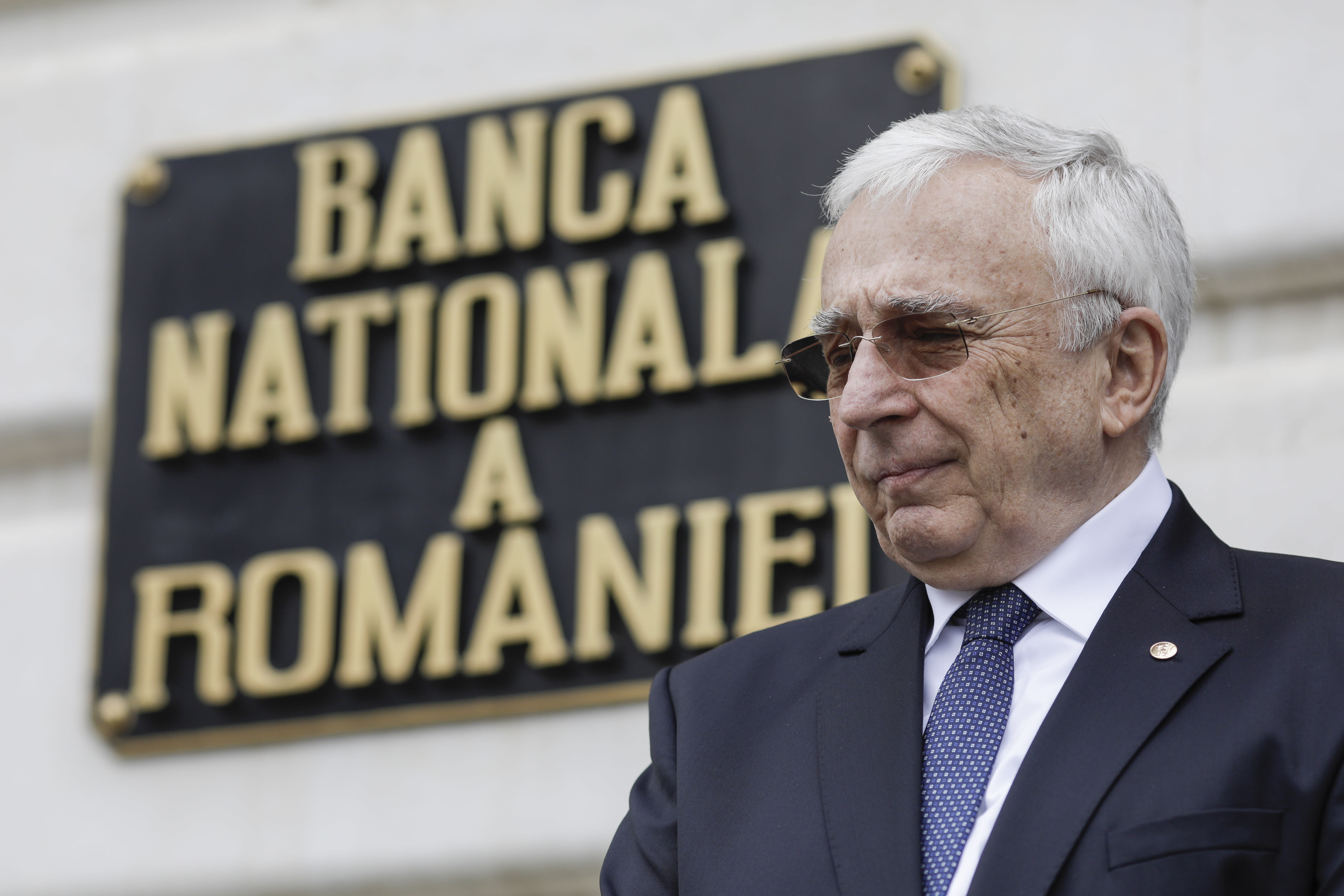 Mugur Isărescu desființează mitul intervenției puternice a BNR pentru cursul valutar în 2026