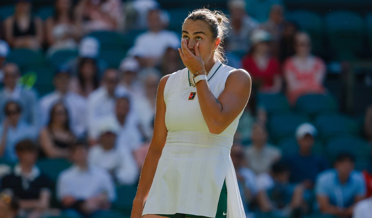 Aryna Sabalenka în timpul meciului de la Wimbledon