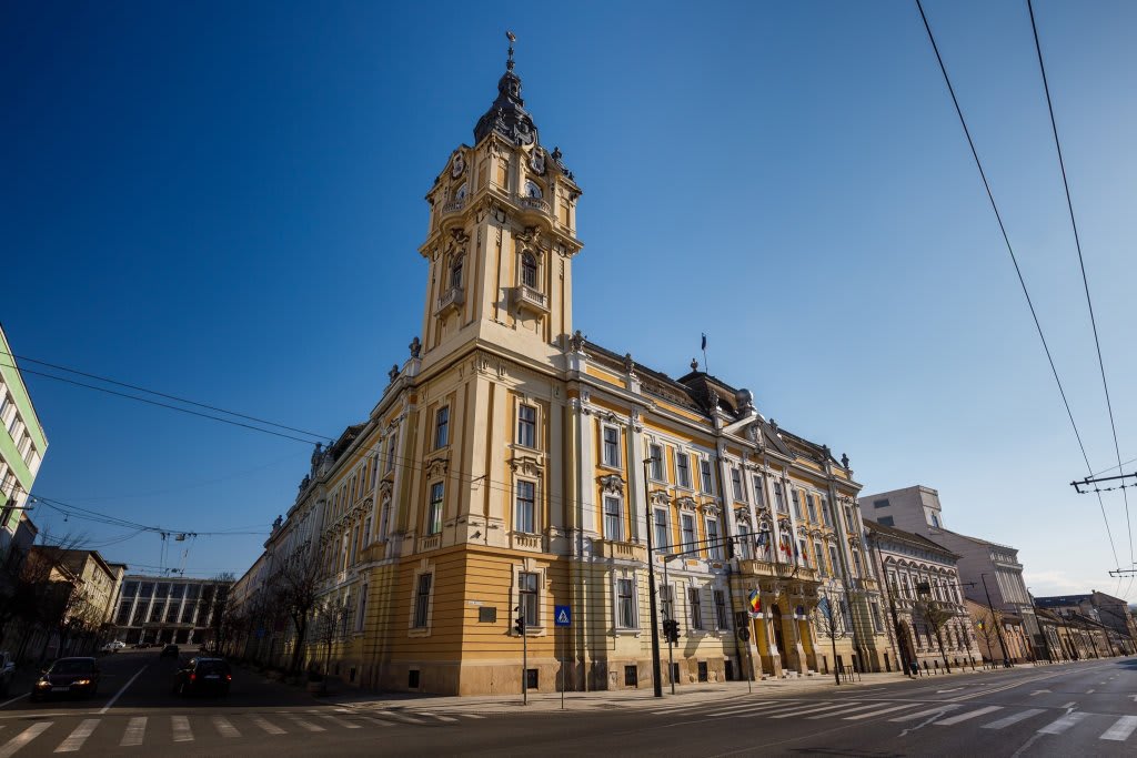 Primăria Cluj-Napoca va actualiza salariile angajaților pentru a respecta noul salariu minim începând cu iulie 2026