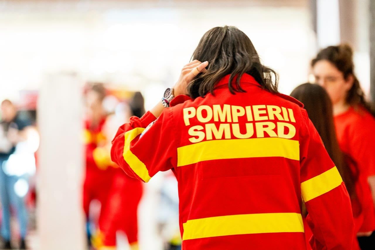 Echipaj de pompieri în acțiune în Timiș, intervenție la incendiu