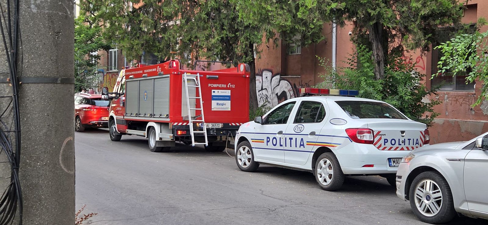Tineri candidați în uniformă de poliție și pompieri, Timișoara