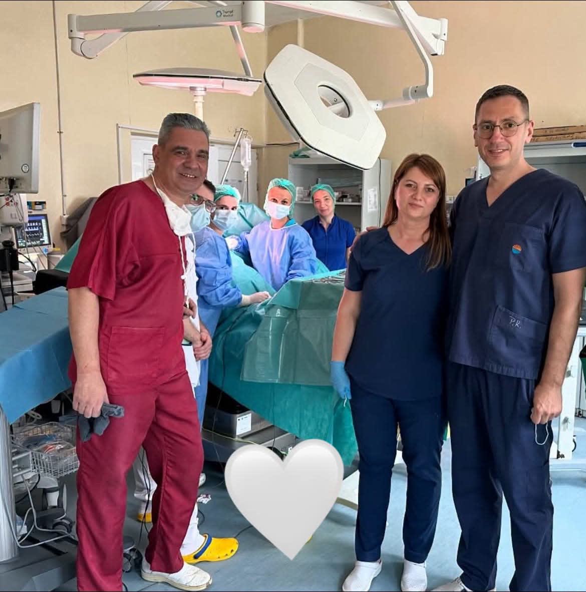 Echipament medical modern pentru ablație cu microunde la Spitalul Vâlcea Echipament medical modern pentru ablație cu microunde la Spitalul Vâlcea