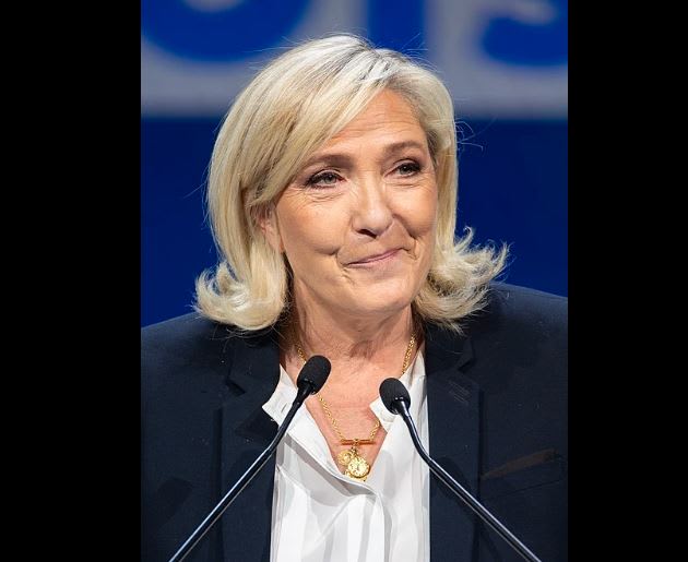Marine Le Pen la o conferință de presă