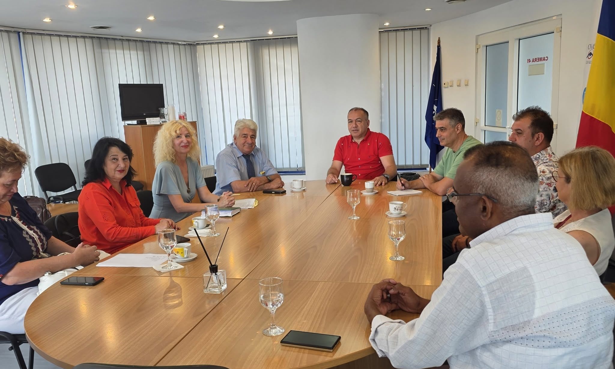 Reprezentanți ai CAS și DSP în discuție pentru menținerea centrelor de permanență Reprezentanți ai CAS și DSP în discuție pentru menținerea centrelor de permanență