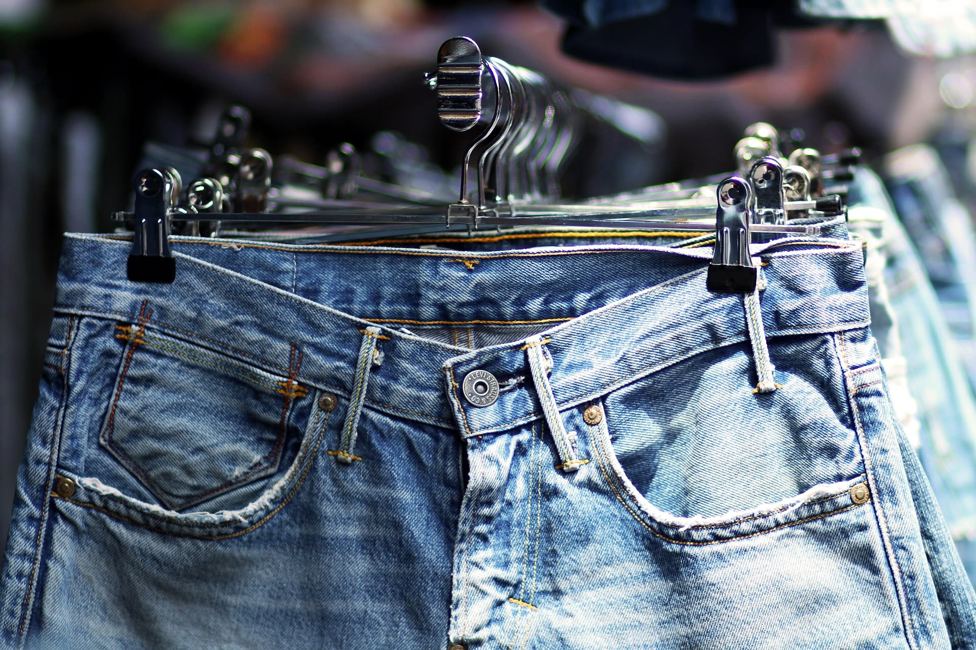 Platforme online de fast-fashion cu haine ieftine și impact asupra mediului Platforme online de fast-fashion cu haine ieftine și impact asupra mediului